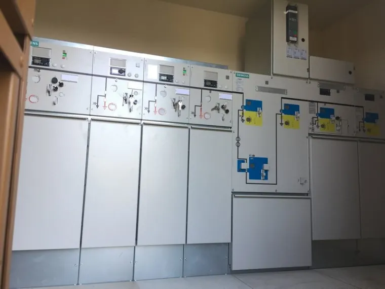 Entreprise pour la mise en service de cellules HTA, Guadeloupe, SAGEES